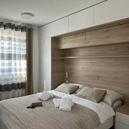 Apartment Fuer 6 Personen Ca 78 Qm In Zidarici, Kvarner Bucht Krk
